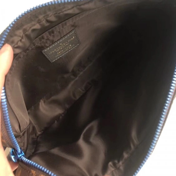 WIS Messenger Vuitton Louis 1027